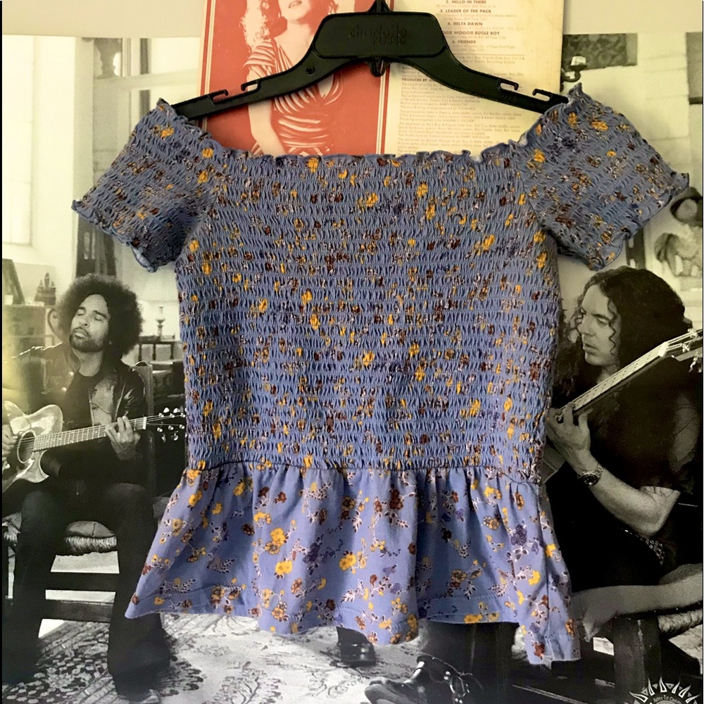 American Eagle XS off shoulder flower print shirt